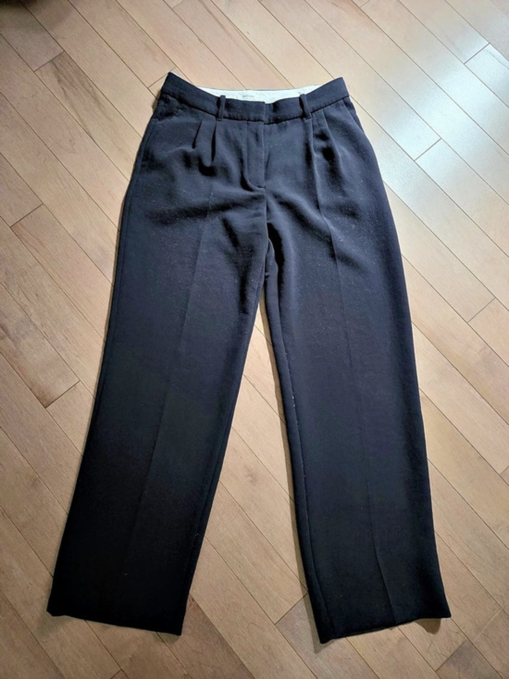 Aritzia The Effortless Pant Wide Leg Trousers in Navy